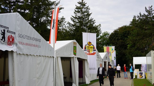 Foto DSB: Verpflegungszelte 10_DSB_Verpflegungszelte