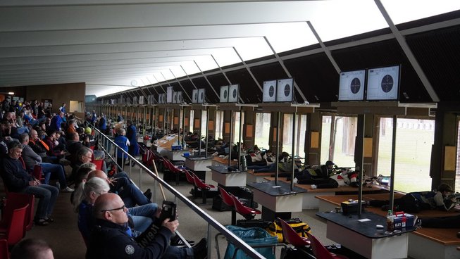 2_Foto_DSB_Zuschauer_beim_3-Stellungskampf_KK_DSC00141