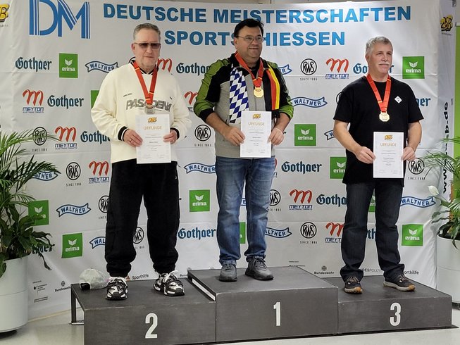 v.l.n.r. Freie Pistole Markus Blass, Valerius Rack und Wolfgang Heppler Bild_6__50_m_Freie_Pistole_Markus_Blass