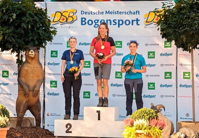Bild_1_Siegerehrung_Bianca_Speicher_IMG_9918