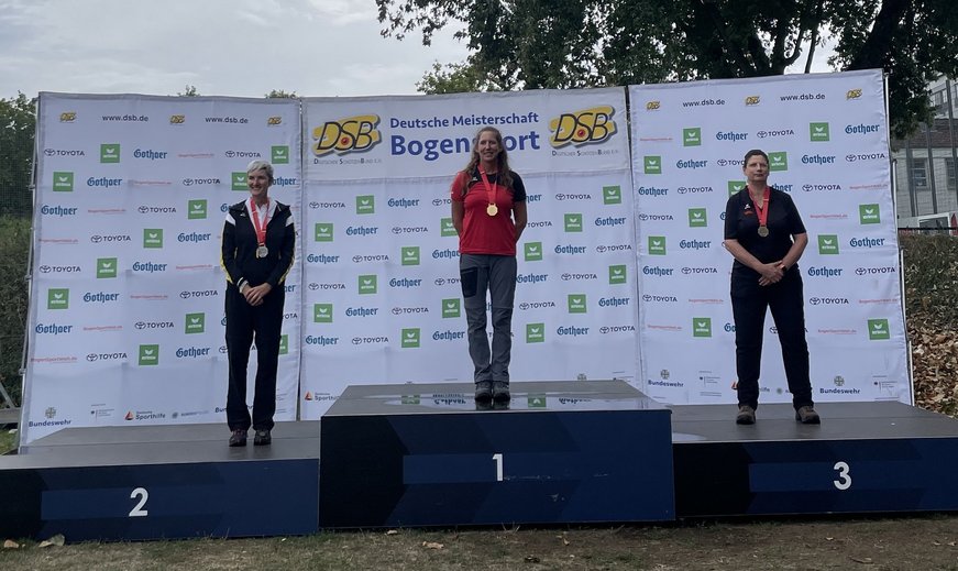 v.l.n.r. Kerstin Koch, Bianca Speicher und Britta Körber Bild_5__Bianca_Speicher_Siegerehrung_IMG_1815