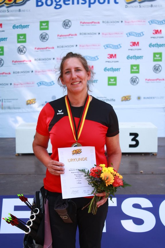 Bianca Speicher in Siegerpose (3. Platz)